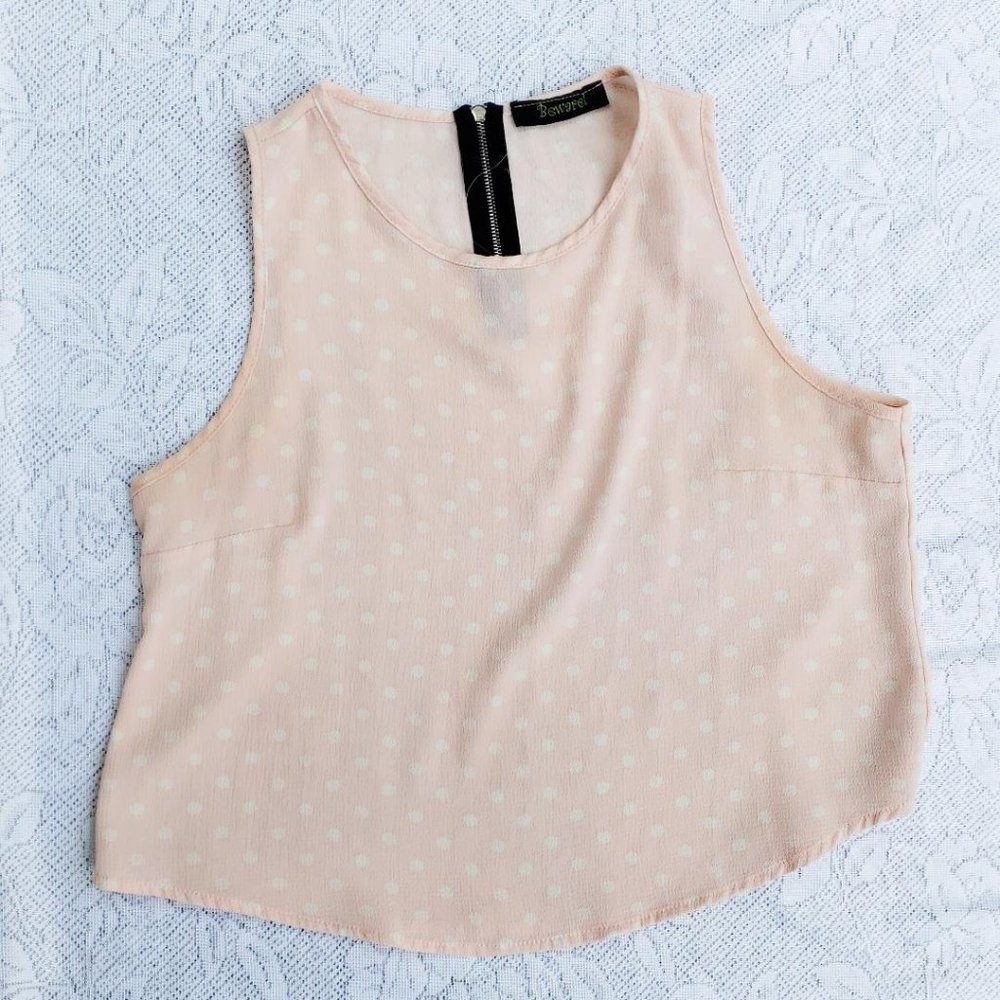 💥4/$15 Women's cream polka dot crop top